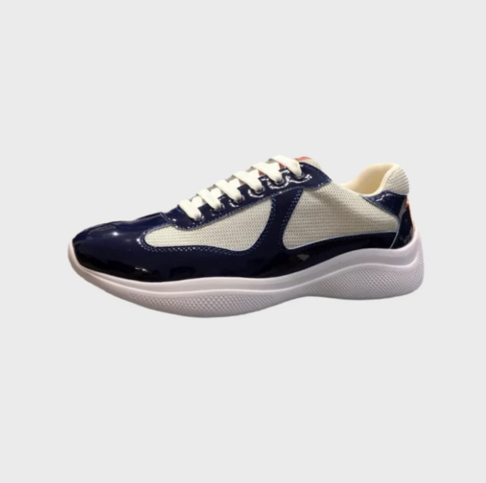 Cups Sneaker