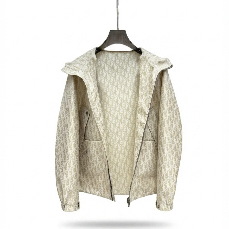 „D“ Monogram – Kapuzenjacke